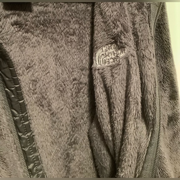 Women's Medium North Face Osito Jacket - Picture 5 of 7